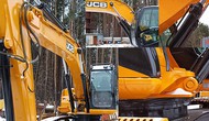 JCB JS330  .   